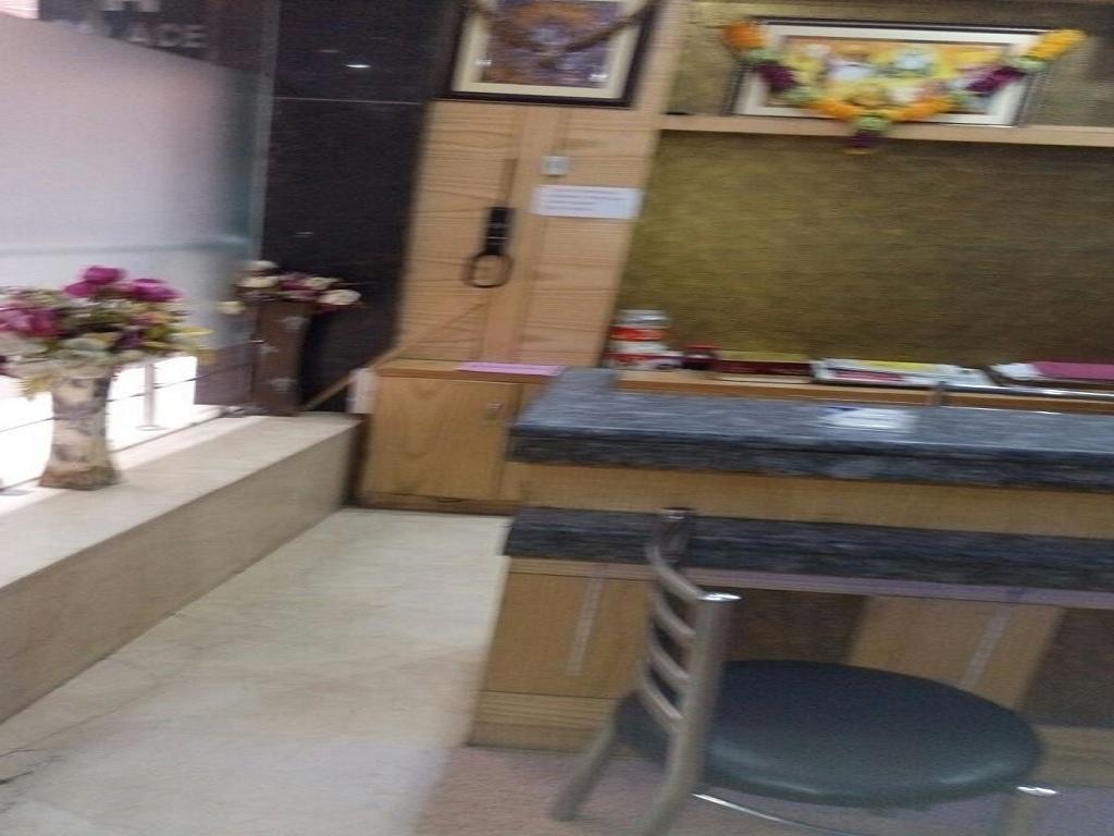 Hotel Parth Palace New Delhi Exterior foto